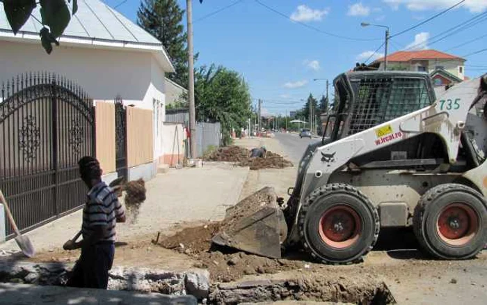 Lucrările de canalizare vor continua încă doi ani de zile