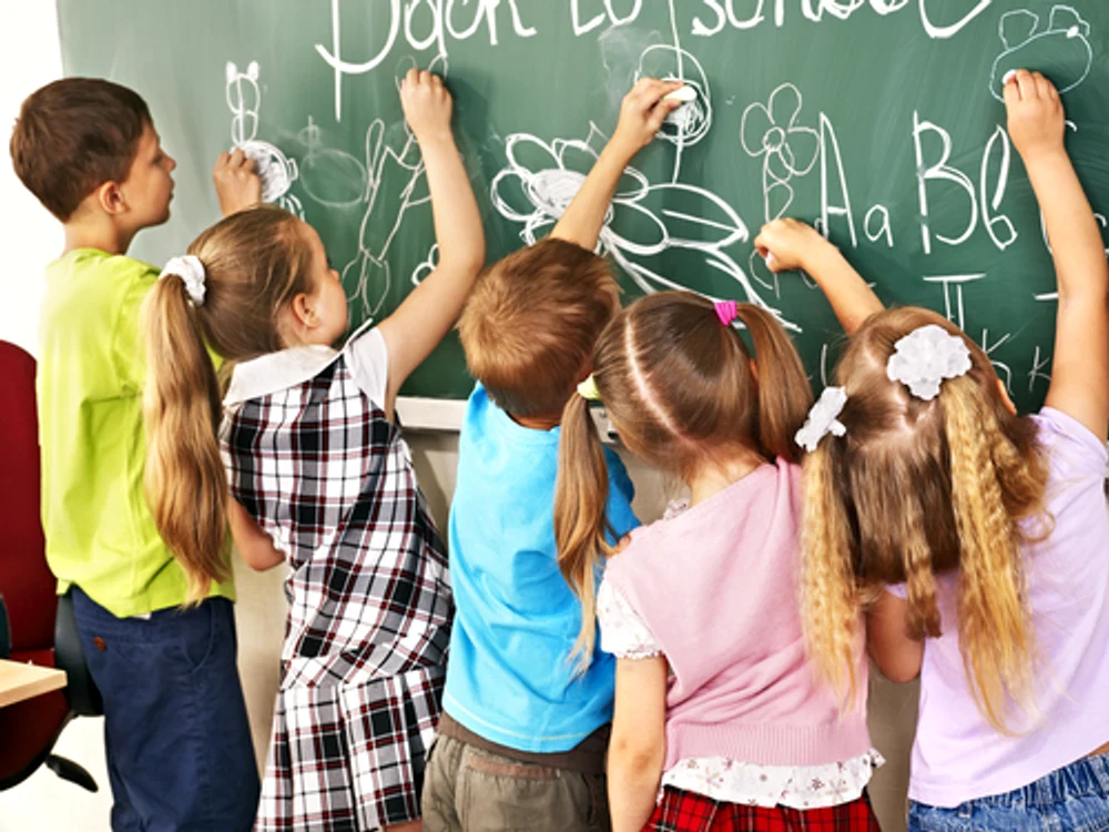 
    Înscrierea copiilor în învăţământul primar pentru anul şcolar 2021 - 2022 începe astăzi, 29 martie Sursă foto: Edu.ro  