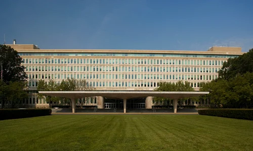 Sediul CIA din Langley, Virginia, a fost poiectat în anii '50 de firma de arhitectură Harrison & Abramovitz din New York (© The Central Intelligence Agency)