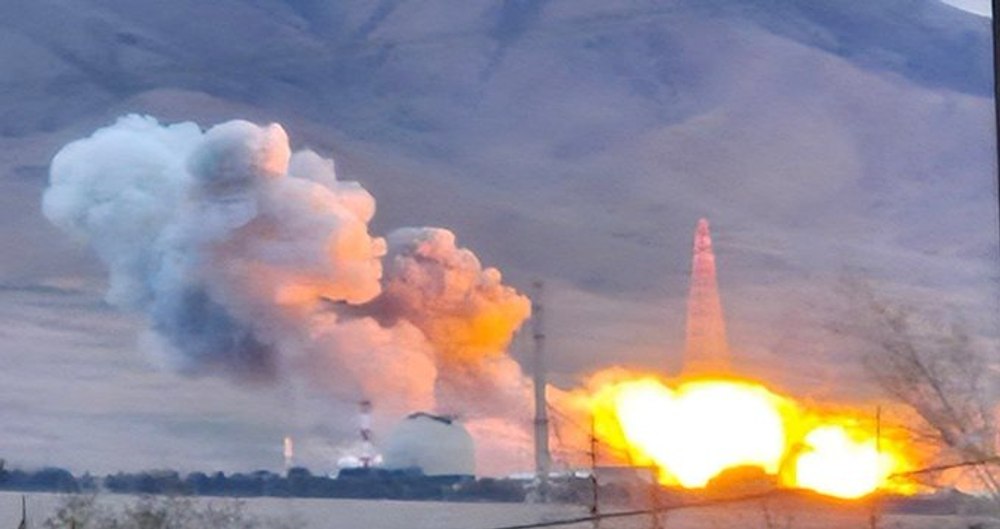 Israelul a bombardat două instalații nucleare ale Iranului și două uzine siderurgice