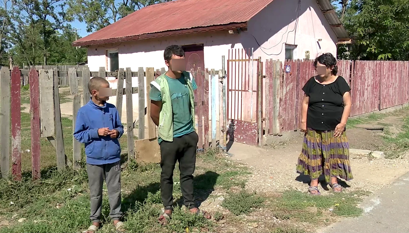 Copiii bătuți provin dintr-o familie săracă. FOTO Iulian Bunilă