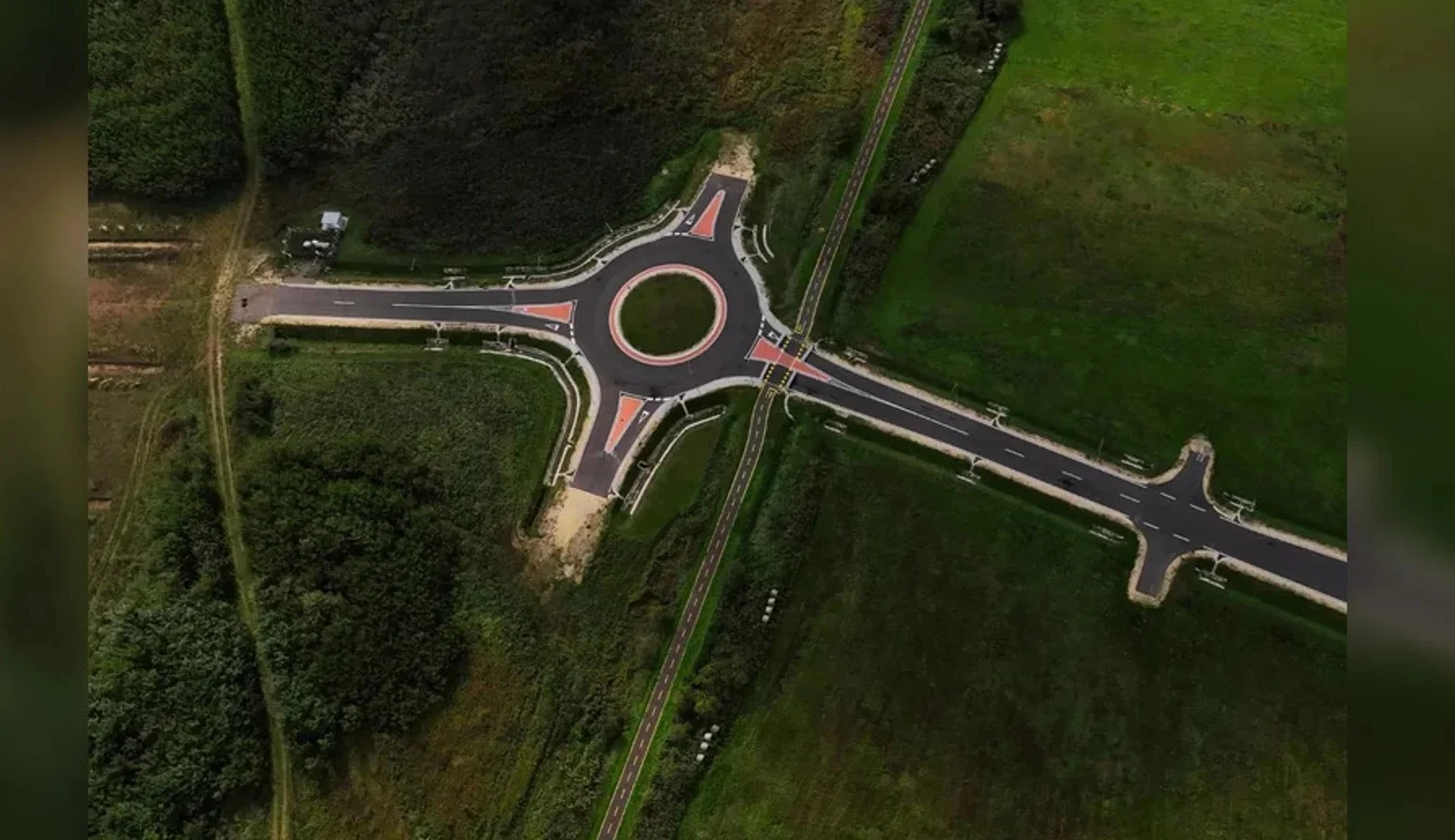 Drumul spre nicăieri: cum a cheltuit guvernul lui Viktor Orban banii europeni pe un terminal logistic care nu există