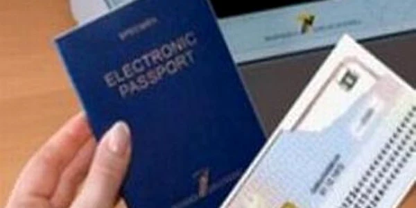 Arad: Paşapoartele electronice se vor elibera de pe 19 octombrie