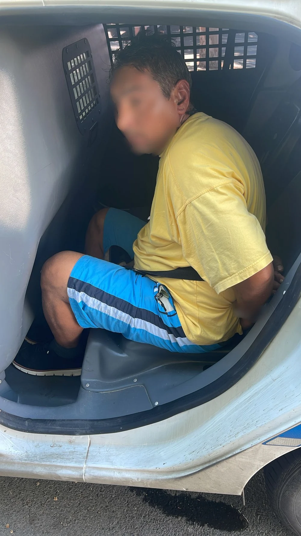 Un bărbat de 70 de ani a fost înjunghiat în Sectorul 4. Suspectul, reținut și dus la audieri. De la ce a pornit conflictul sângeros