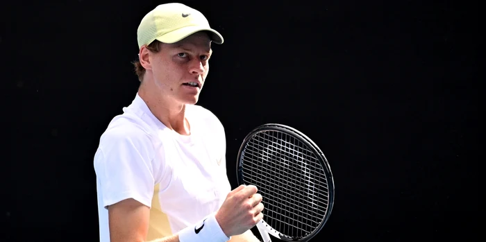 Sinner este cu un ochi și la sporturile cu motor  FOTO EPA