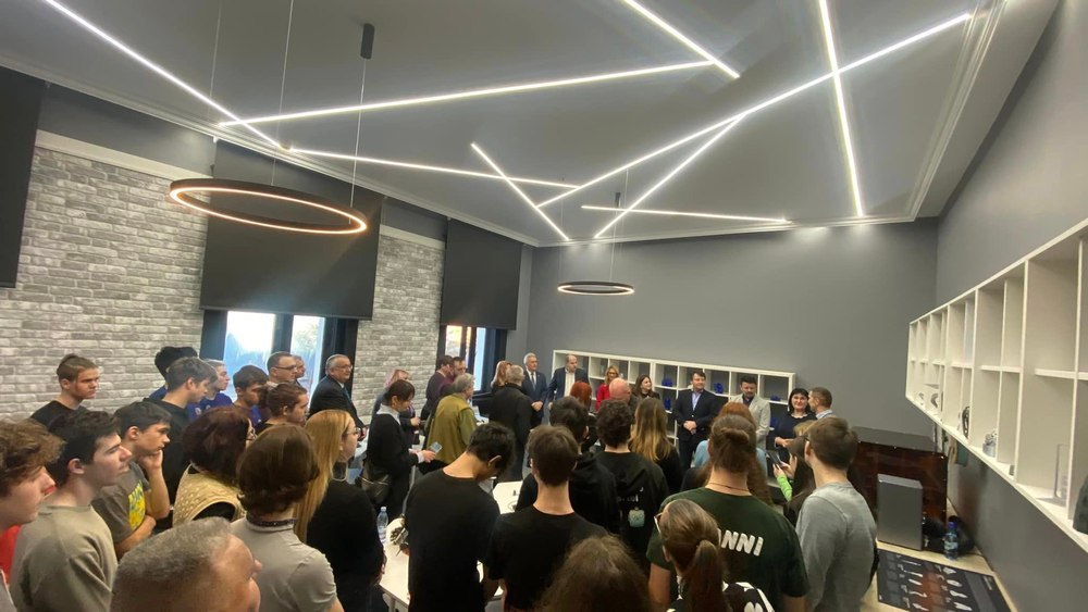 Cum arată un laborator de creație intelectuală aflat într-o bibliotecă din România FOTO 