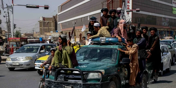 Parada militară a talibanilor în Kandahar FOTO EPA-EFE