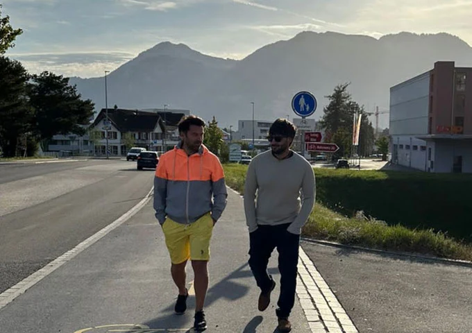 „Loosen Up”, piesa cu care doi artiști români fac senzație. Melodia a fost inclusă deja în peste 5.000 de playlisturi Spotify