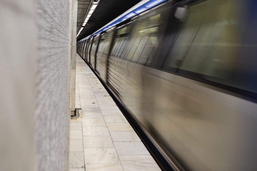 Metrorex, penalizat pentru întârzierile livrării trenurilor. Sumele depășesc 20 milioane de euro | VIDEO