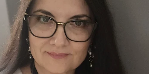 Adriana Miron Facebook Adriana Miron jpg