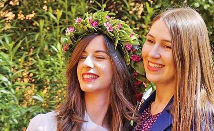 Veronica și Otilia abia așteptau să plece în vacanțăFoto: modenaindiretta.it