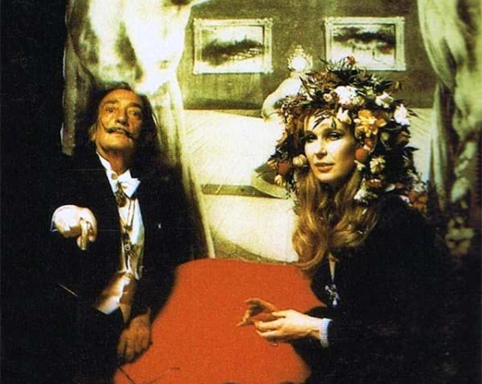 Vedeta serii,  Salvador Dali.