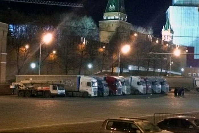 Se speculează că ar putea exista o legătură între camioanele parcate în Kremlin şi dispariţia lui Vladimir Putin