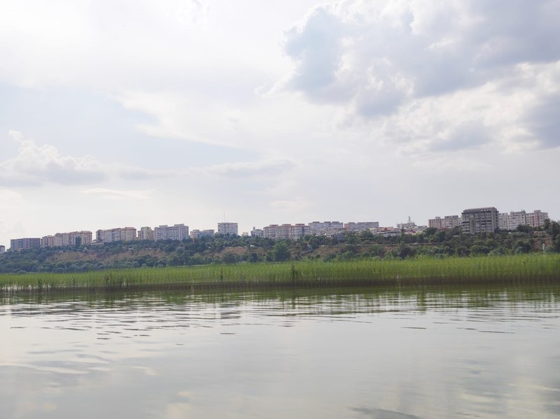 Imagini superbe un curcubeu care încadrează insula de pe Dunăre, surprinse de pe Faleza orașului Galați FOTO