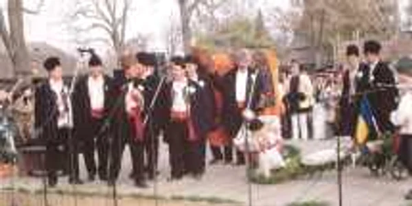 Grupul de colindători "La lină fântână" din Ciocile