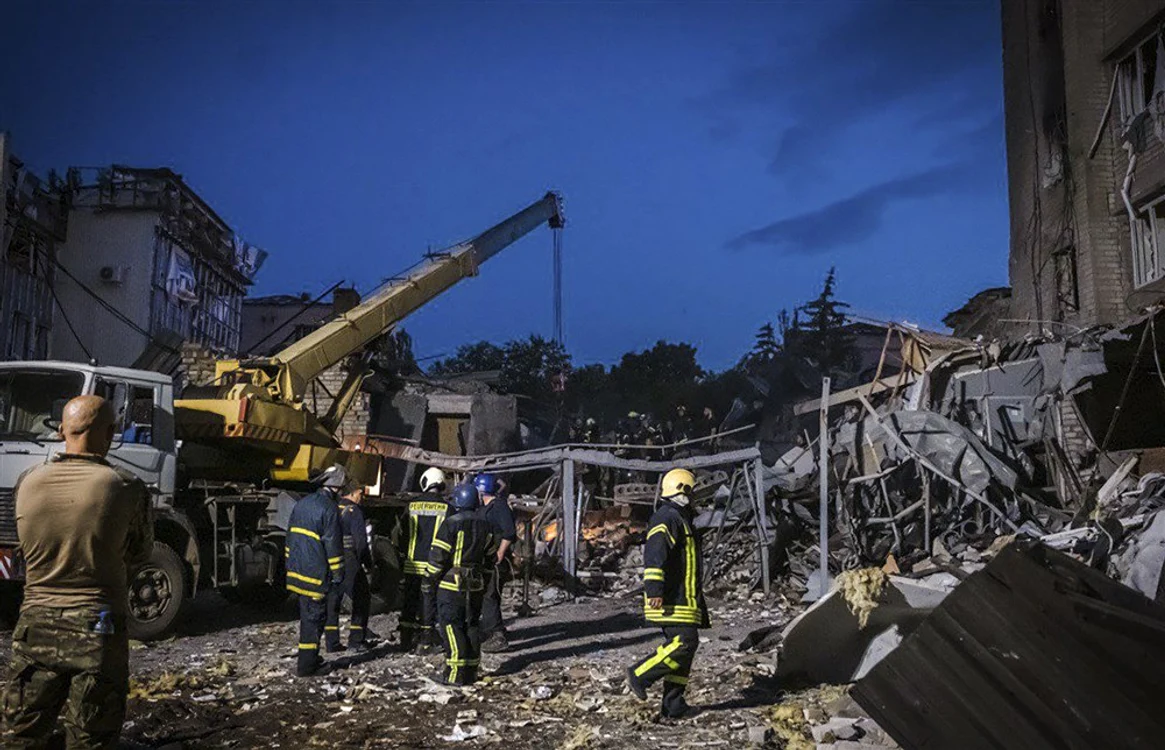 Bilanțul atacului asupra centrului orașului Kramatorsk a ajuns la 10 morți FOTO EPA-EFE