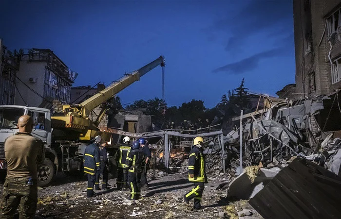 Bilanțul atacului asupra centrului orașului Kramatorsk a ajuns la 10 morți FOTO EPA-EFE