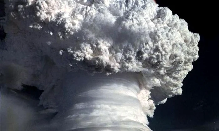 SUA lansează a doua bombă atomică asupra Japoniei jpeg