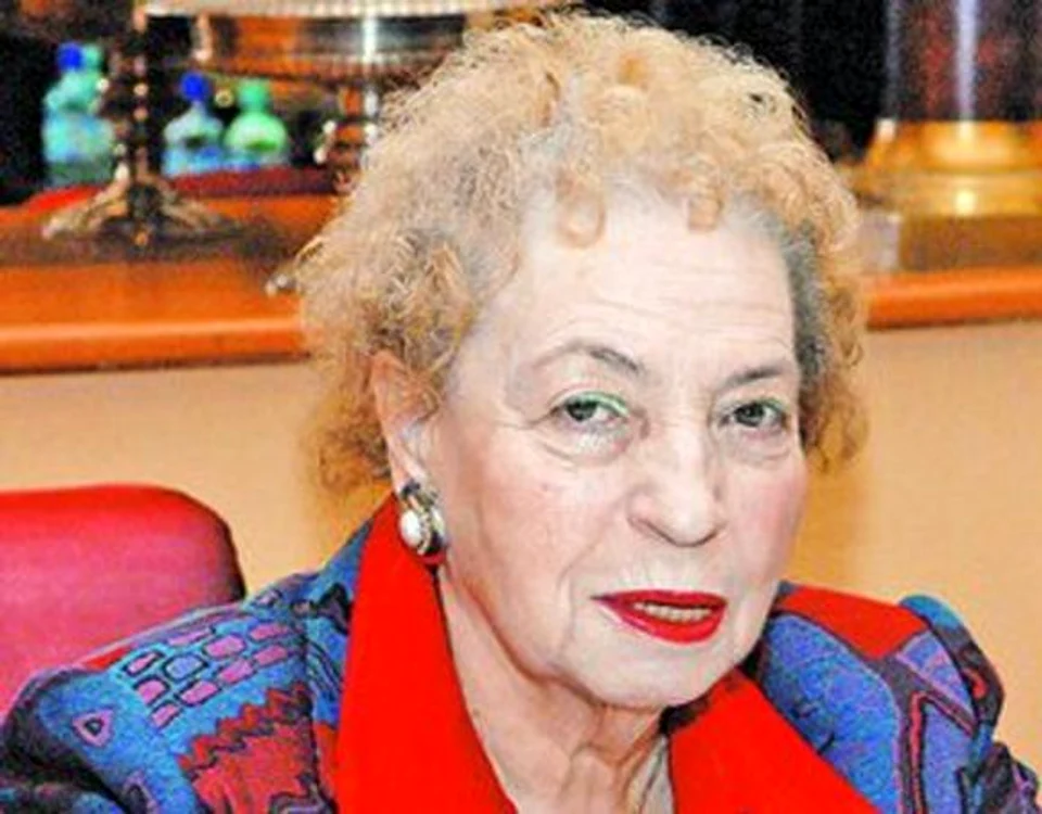
    Paula Iacob şi-a amintit cu tristeţe de anii copilărieiFoto Click!  