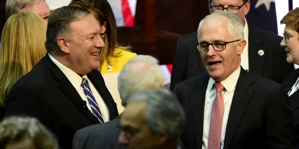 Fostul premier australian Malcolm Turnbull alături de secretarul de stat american Mike Pompeo la summitul consultaţiilor interministeriale august 2019 FOTO EPA-EFE