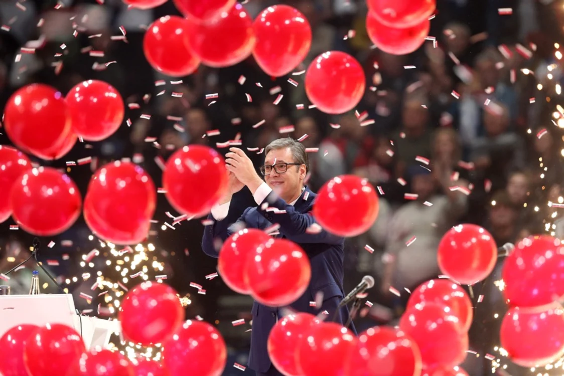 Aleksandar Vucici la un eveniment de campanie la Belgrad FOTO EPA-EFE