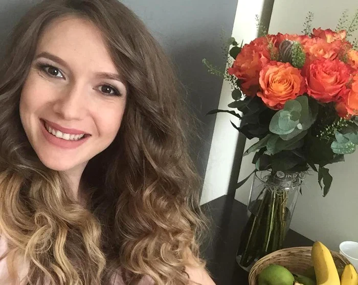 
    Adela Popescu nu evită preparatele cu multe caloriifoto: arhivă personală/Instagram  