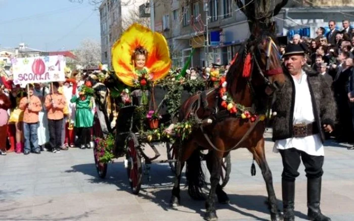 Carul alegoric va porni duminică din Grădina Romei FOTO arhivă
