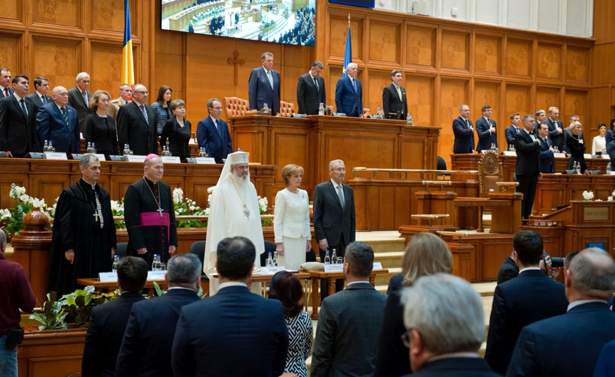 7 majestatea sa margareta custodele coroanei principele radu parlamentul romaniei sesiune solemna 21 decembrie 2019 depunere juramant presedinte ang2990 jpg jpeg