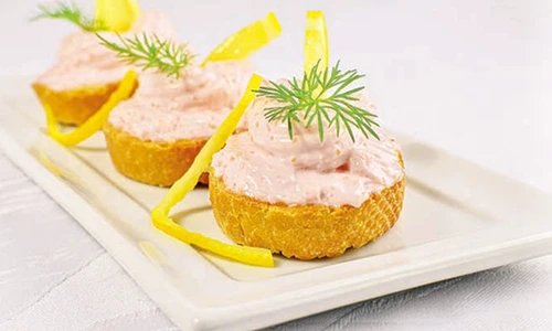 canapeuri cu paddta de icre jpg