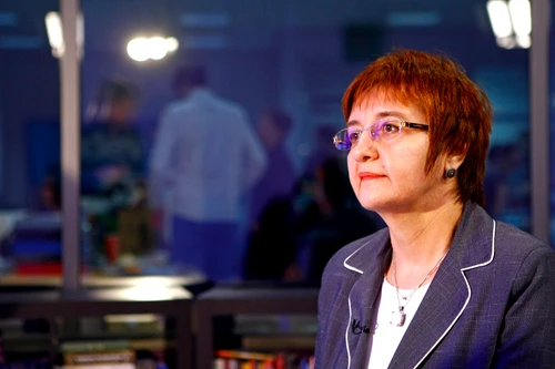 Biblioteca modernă e un spaţiu comunitar – interviu cu Elena TÎRZIMAN jpeg