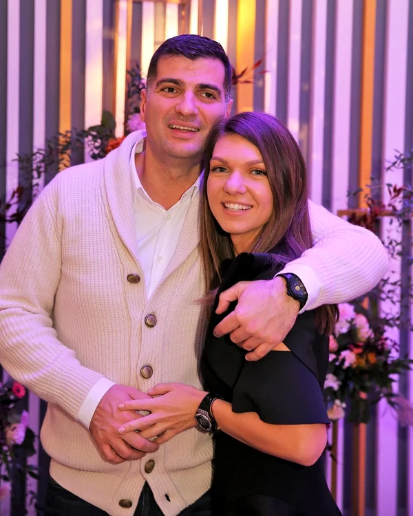 
    Simona Halep s-a pozat alături de iubitul ei, Toni IurucFoto: Instagram/SimonaHalep  