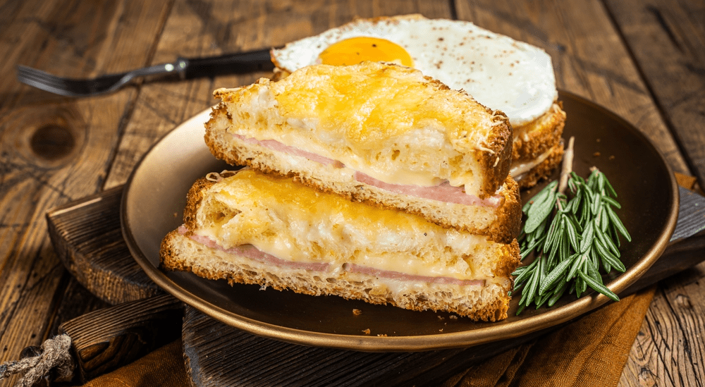 Ziua internațională a sandvișului. 3 rețete de sandvișuri celebre în lume: Croque-Monsieur, Cubano, Sandwich Club