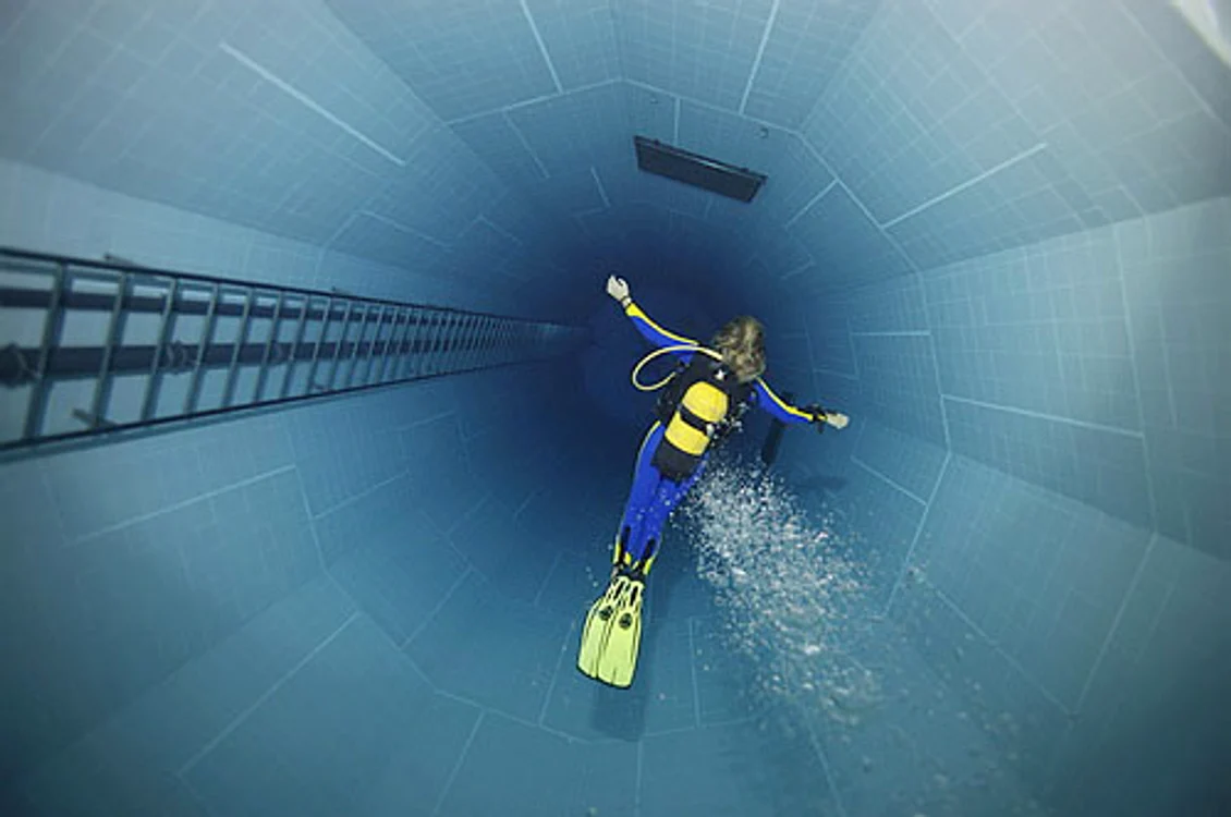 Cea mai adâncă piscină din lume, Nemo 33