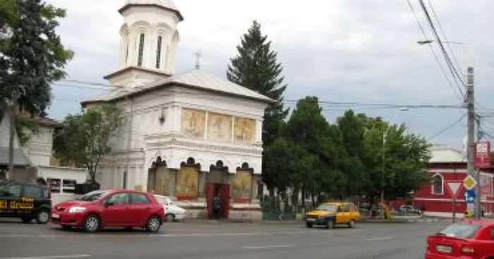 Craiova: Blesteme bizare în cele mai importante biserici din capitala Olteniei (FOTO)