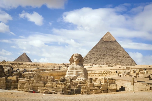 5 piramide shutterstock 406471351 jpg jpeg