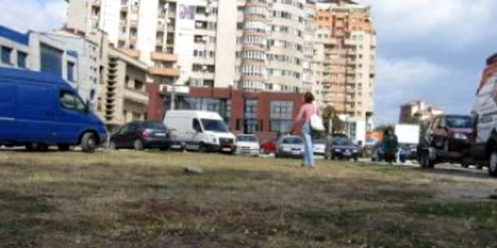 Alba Iulia: Primăria cumpără teren pentru o parcare publică