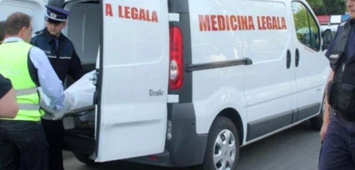 Cadavrul femeii a fost transportat la Serviciul de Medicină Legală