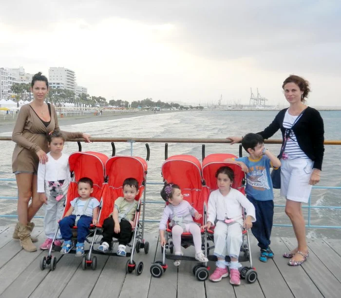 Nicoleta Luciu, în vacanţa din Cipru. (foto: arhiva personală)