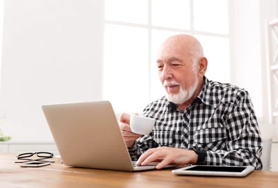 pensionar calculator FOTO Shutterstock