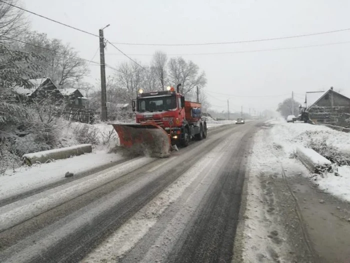 Vrancea are o reţea de 592 de kilometri de drumuri judeţene FOTO Adevărul