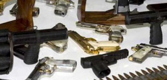 Cea mai nouă infracţiune la frontieră: traficul de armament şi muniţii