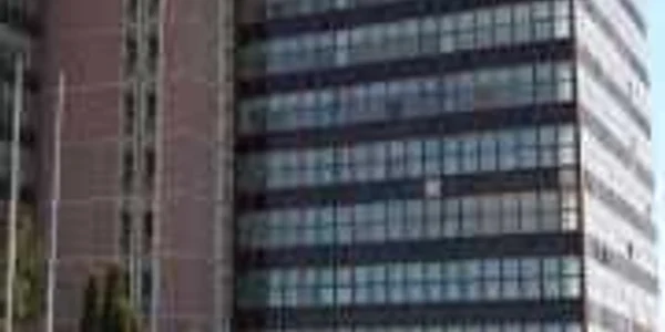 Birourile, fără chiriaşi