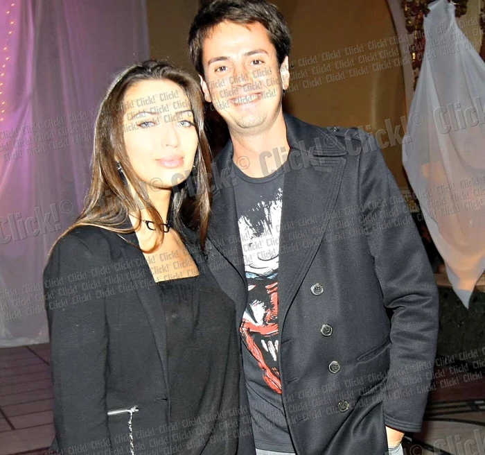 
    Dan este îndrăgostit  până peste cap de  Maia, o tânără  designer  