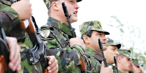 Satu Mare: Criza împinge tinerii spre armată-Revista presei locale