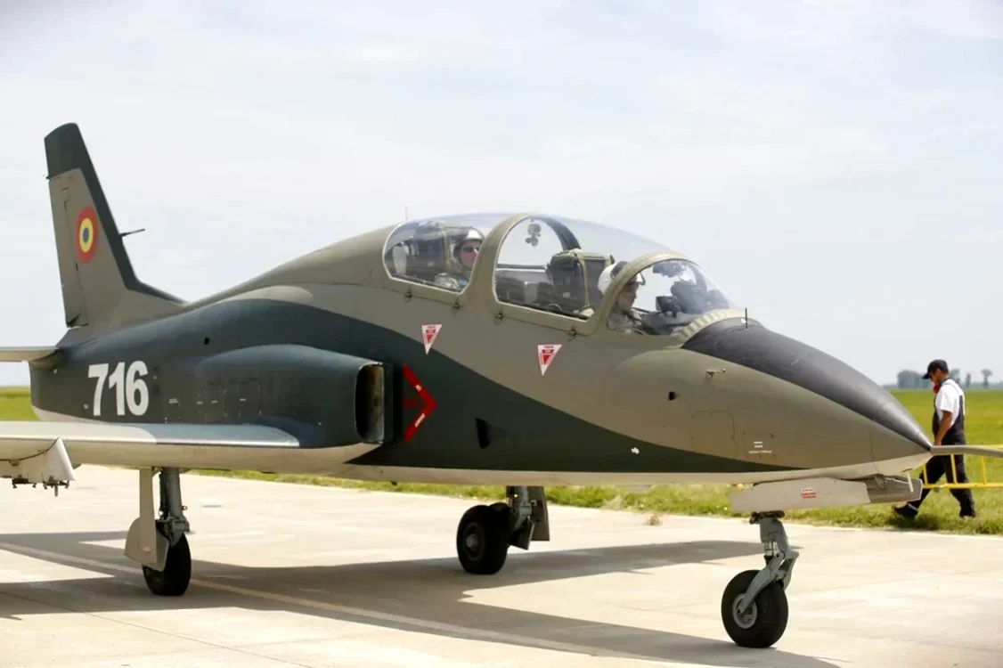 Avioanele IAR-99 vor avea avionica asemănătoare cu cea a aeronavelor F-16 FOTO Mediafax