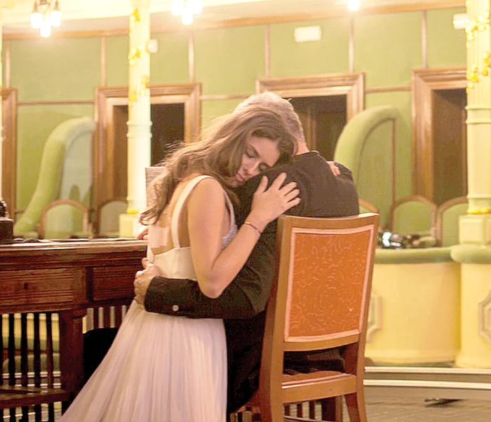 
    Dan Bittman a filmat  alături de Alice, care e,  în același timp, și înger  bun și înger rău   