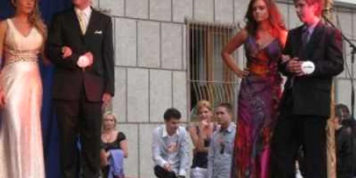 Hunedoara: ORAŞUL PE SCURT / Miss şi Mister Decebal 2009