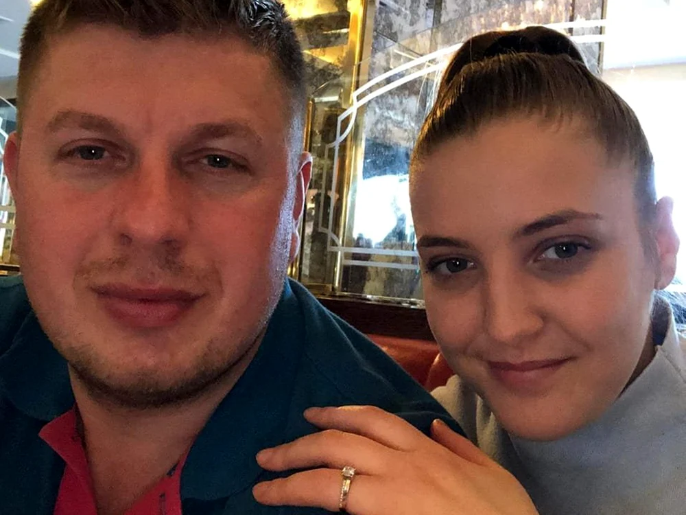Ioana Mihaela Păcală şi Andrei Dobra urmau să se căsătorească vara viitoare Foto: Facebook