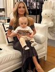 Paris Hilton cu copilul  foto   Instagram jpg