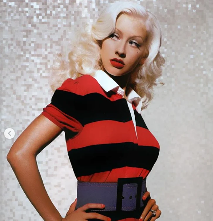 4 christina aguilera kilograme png png